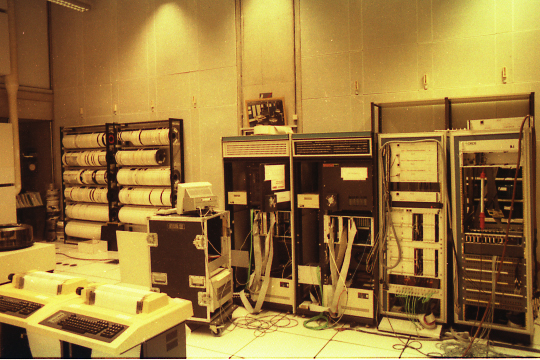 File:IRCAM machine room in 1989.jpg